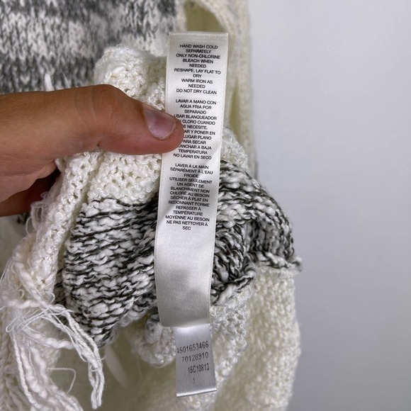 Chico's Asymmetrical Fringe Cream Grey Sweater Beachy Lightweight Women's 0 US S - Picture 5 of 8